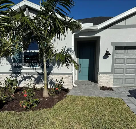 9008 Dahlia Circle Port St. Lucie FL 34986