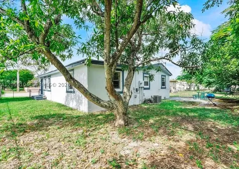 2300 NW NW 31st Avenue Lauderdale Lakes FL 33311