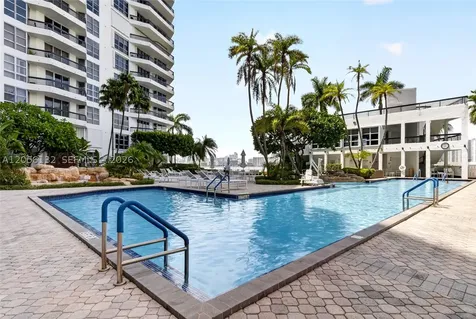 3600 Mystic Pointe Drive Aventura FL 33180