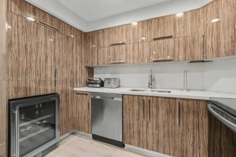 500 Bayview Drive Sunny Isles Beach FL 33160