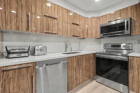 500 Bayview Drive Sunny Isles Beach FL 33160