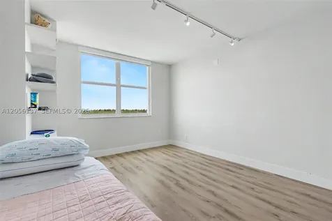 500 Bayview Drive Sunny Isles Beach FL 33160