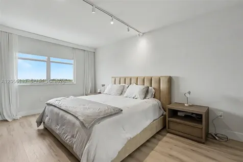 500 Bayview Drive Sunny Isles Beach FL 33160