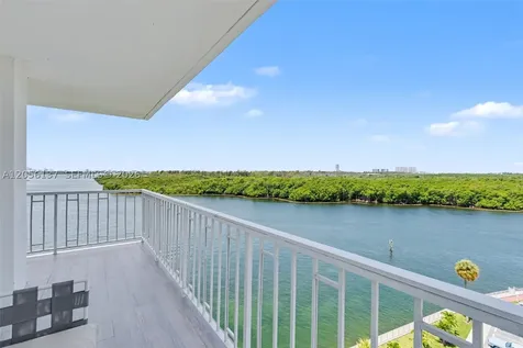 500 Bayview Drive Sunny Isles Beach FL 33160