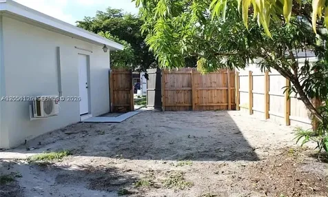 241 NE 55th Street Fort Lauderdale FL 33334