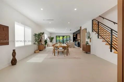 3011 SW 27th Street Miami FL 33133