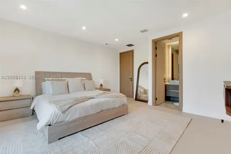 3011 SW 27th Street Miami FL 33133