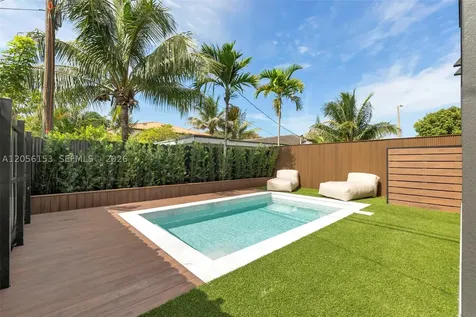 3011 SW 27th Street Miami FL 33133