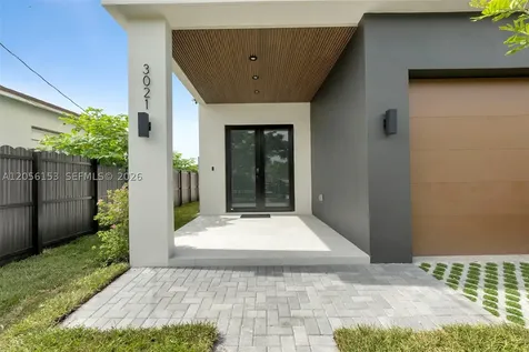3011 SW 27th Street Miami FL 33133