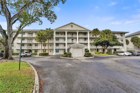 1713 Whitehall Drive Davie FL 33324