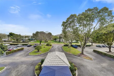1713 Whitehall Drive Davie FL 33324
