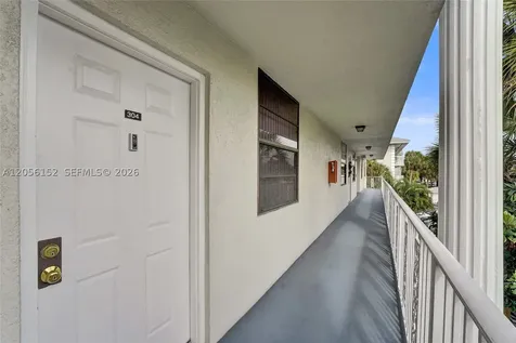 1713 Whitehall Drive Davie FL 33324
