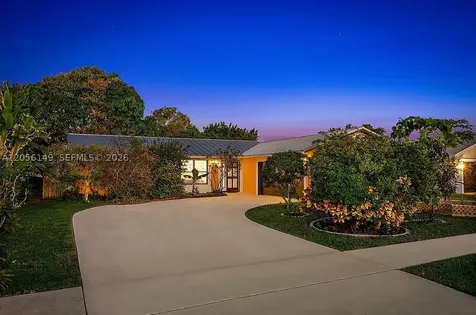 154 Chapel Lane Tequesta FL 33469