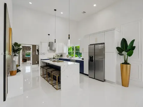 15260 NE 2nd Avenue Miami FL 33162