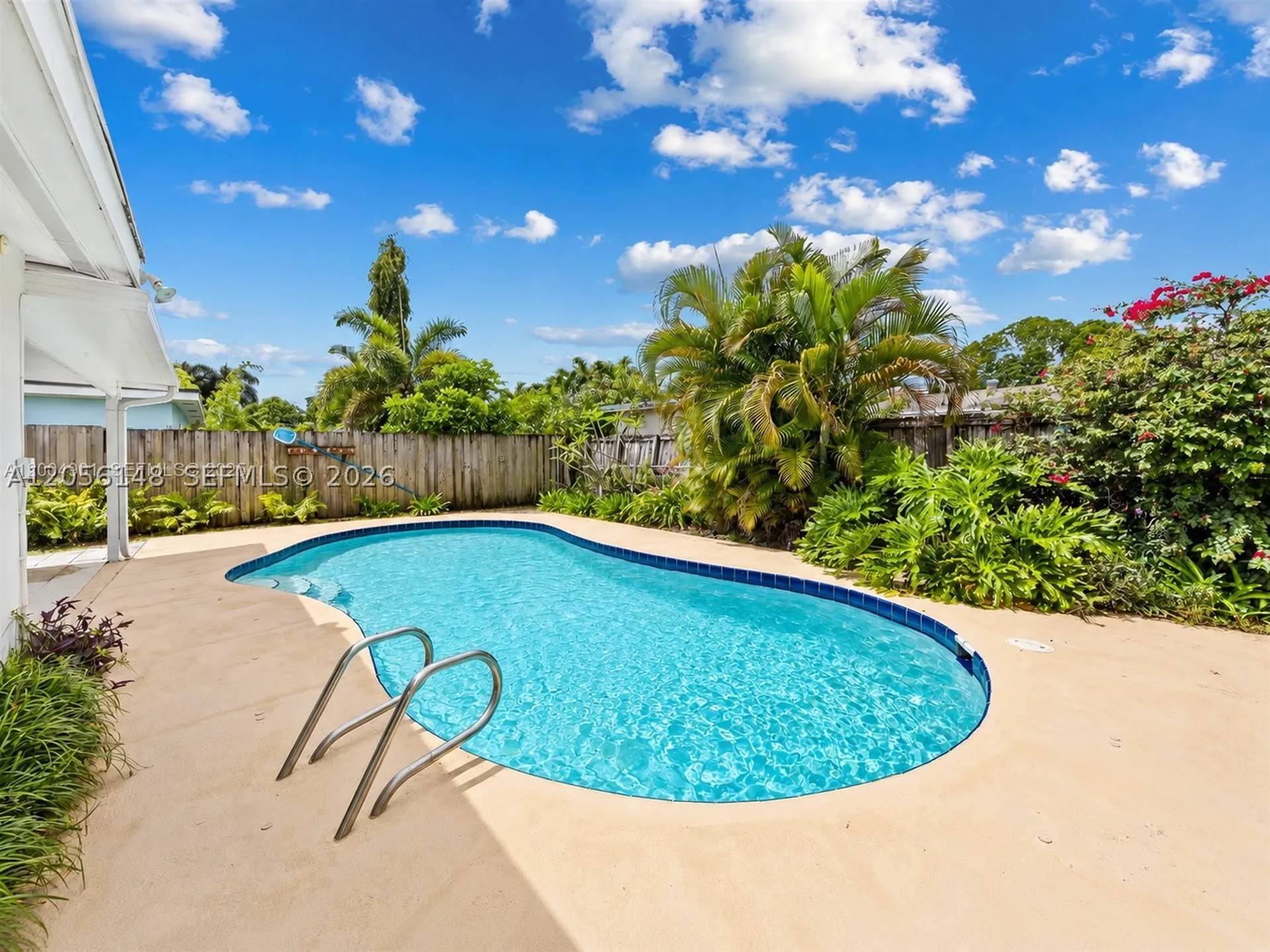 2210 N 57th Way Hollywood FL 33021
