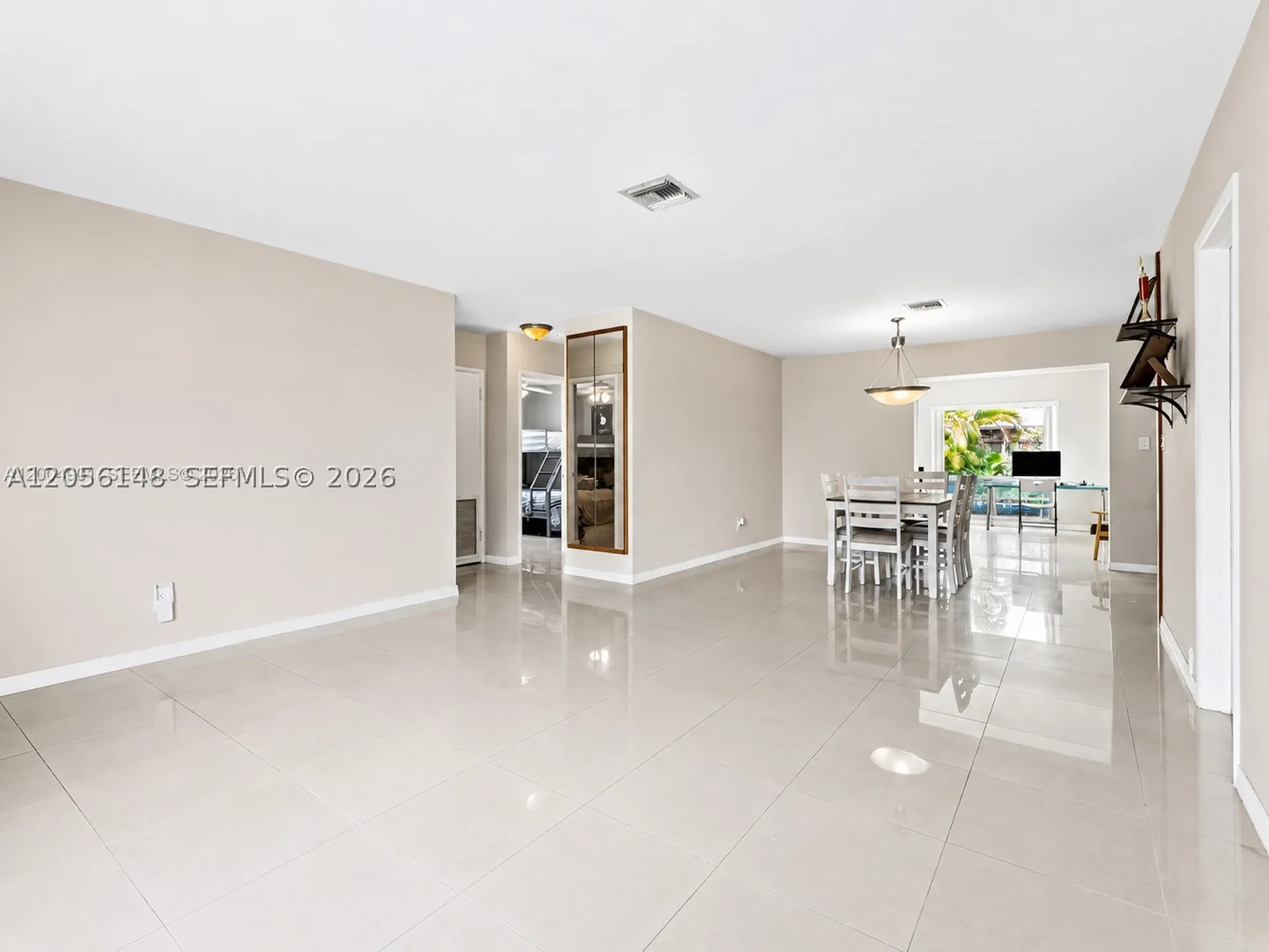2210 N 57th Way Hollywood FL 33021