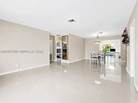2210 N 57th Way Hollywood FL 33021