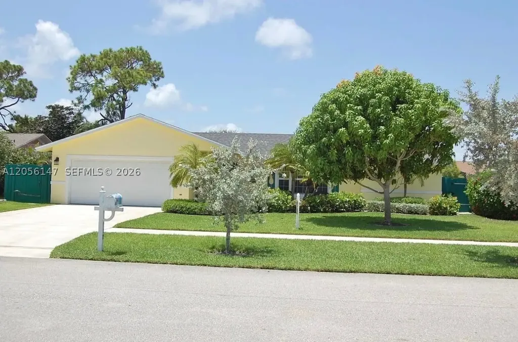 117 Chapel Lane Tequesta FL 33469