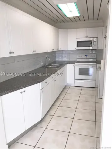 10000 NW 80th Court Hialeah Gardens FL 33016