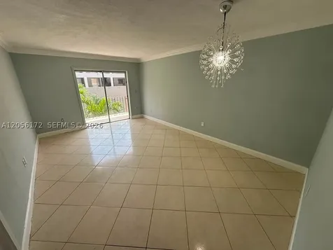 1055 W 77th Street Hialeah FL 33014