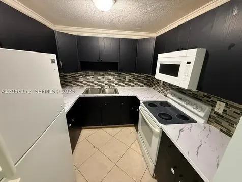 1055 W 77th Street Hialeah FL 33014