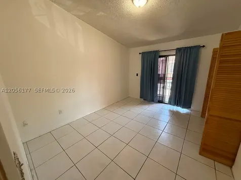 2560 W 53rd Street Hialeah FL 33016