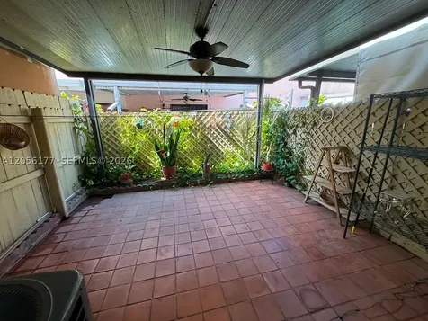 2560 W 53rd Street Hialeah FL 33016