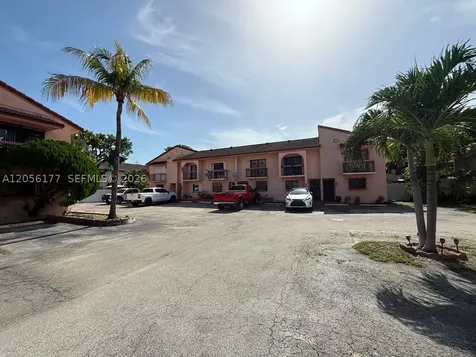 2560 W 53rd Street Hialeah FL 33016