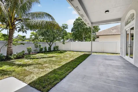 13791 NW 23rd Street Pembroke Pines FL 33028