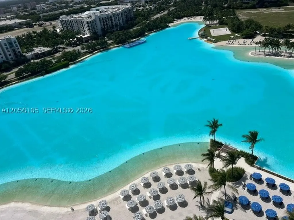 2411 Laguna Circle Miami FL 33181
