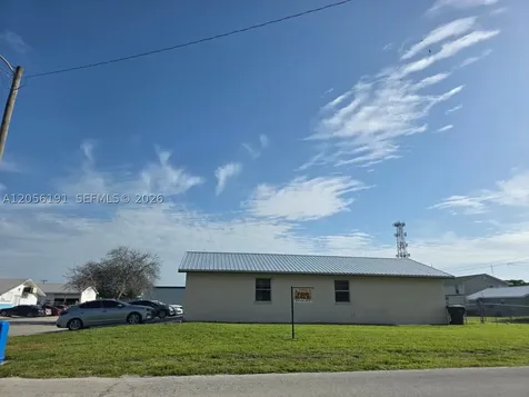00 W Alveredez Avenue Clewiston FL 33440