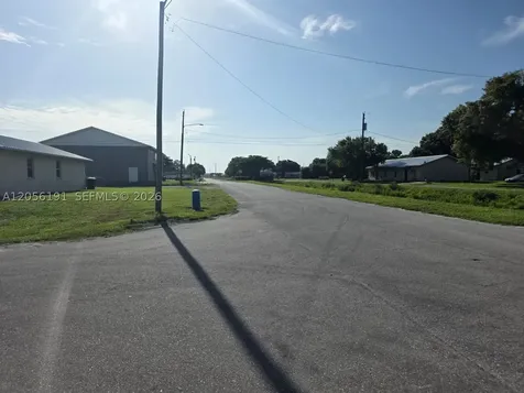 00 W Alveredez Avenue Clewiston FL 33440