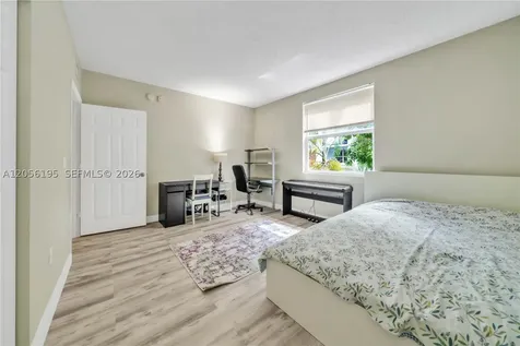 17145 N Bay Road Sunny Isles Beach FL 33160