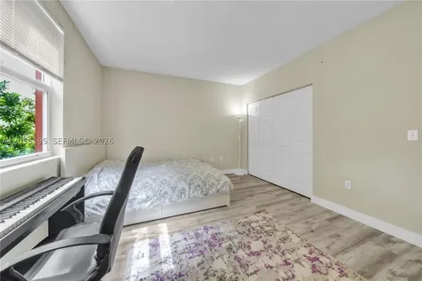 17145 N Bay Road Sunny Isles Beach FL 33160