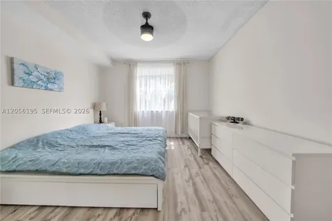 17145 N Bay Road Sunny Isles Beach FL 33160