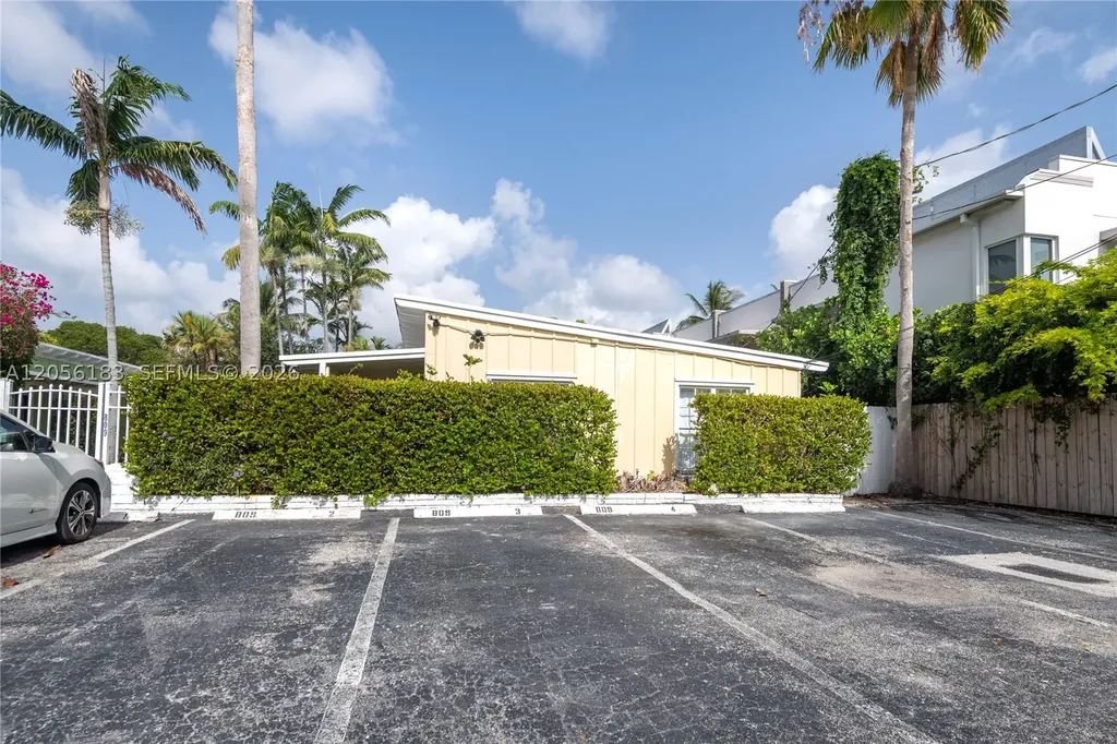 809 NE 17th Avenue Fort Lauderdale FL 33304