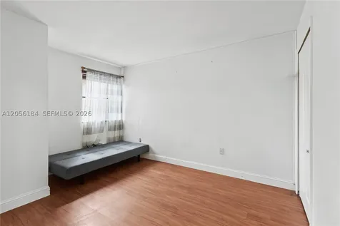8862 W Flagler Street Miami FL 33174