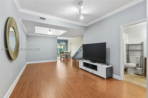 8862 W Flagler Street Miami FL 33174