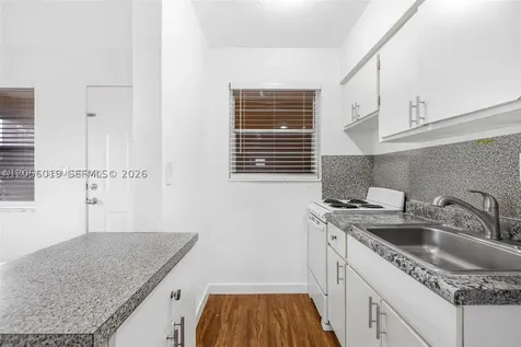 1235 W 66th Street Hialeah FL 33012