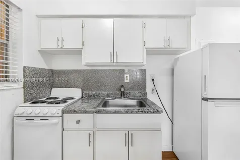 1235 W 66th Street Hialeah FL 33012