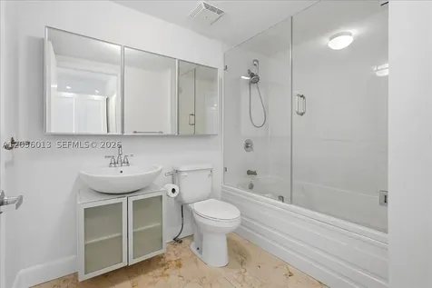 690 SW 1st Court Miami FL 33130