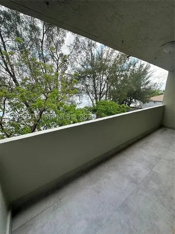 10090 NW 80th Court Hialeah Gardens FL 33016