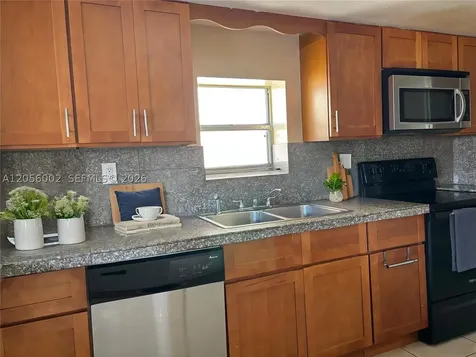 6541 SW 41st Court Davie FL 33314