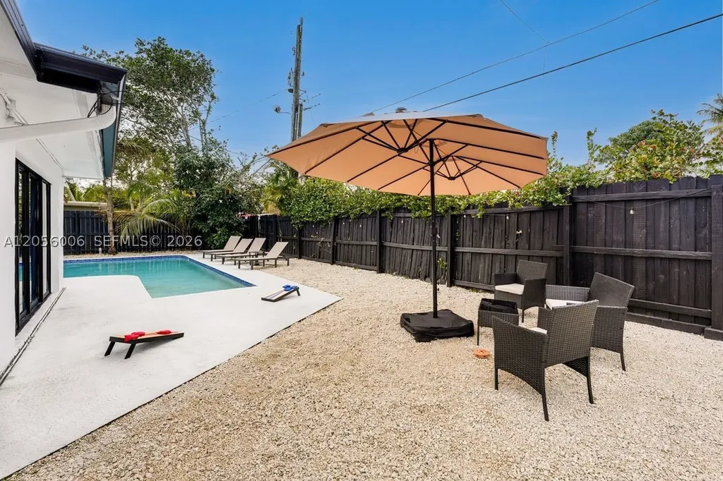 600 N 66th Terrace Hollywood FL 33024