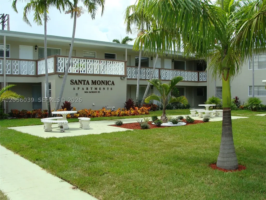 3624 NE Jackson Street Hollywood FL 33021