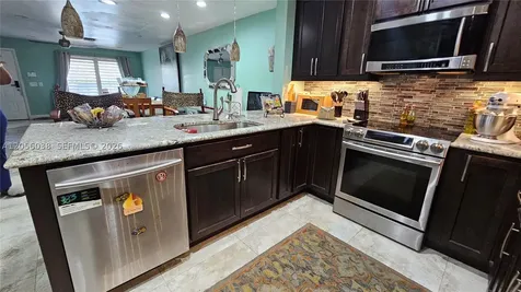 7252 Woodmont Avenue Tamarac FL 33321