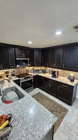 7252 Woodmont Avenue Tamarac FL 33321