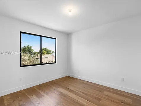 19701 NE 16 Place Miami FL 33179