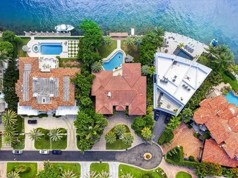 628 N Island Golden Beach FL 33160