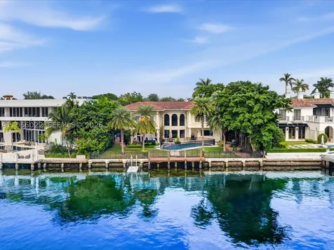 628 N Island Golden Beach FL 33160